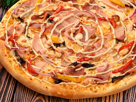 Пицца Мясная с вялеными томатами в пиццерии ЕЩЁ!